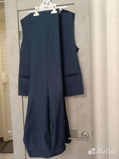 Школьная форма для мальчика (жилет+брюки) 158-164