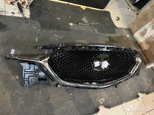 Решетка радиатора в сборе Мазда сх-5 кф 2019