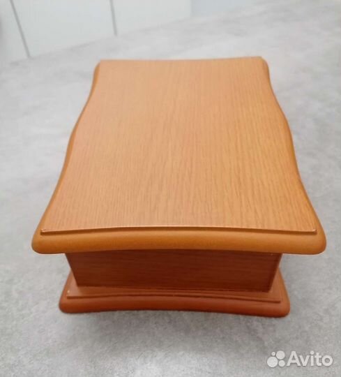 Шкатулка для ювелирных украшений