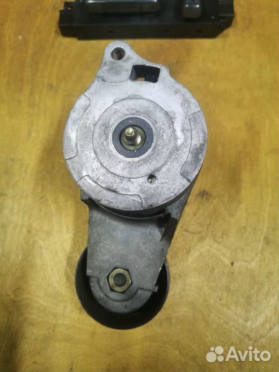 Натяжитель приводного ремня Акура Мдх j35a5