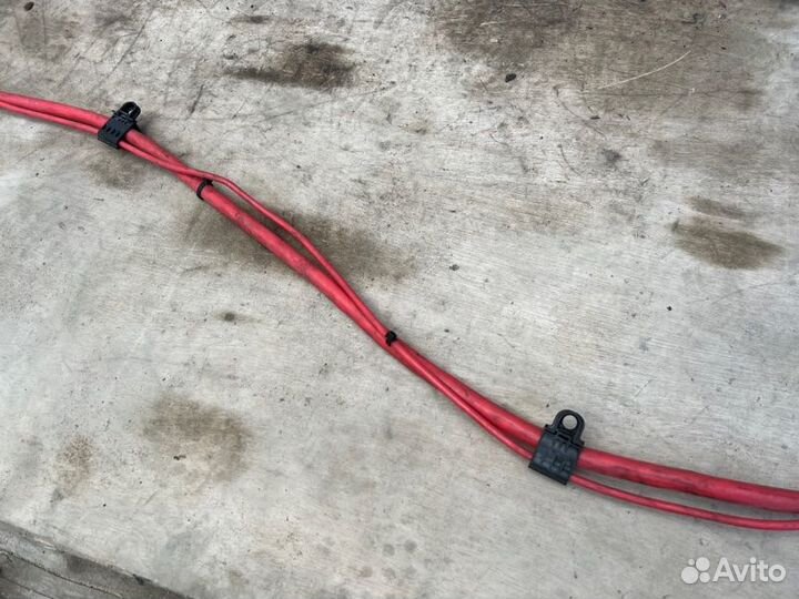 Плюсовой провод аккумулятора Bmw X1 E84 N20B20