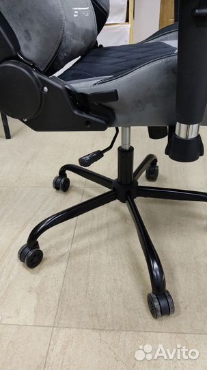 Геймерское кресло с качанием