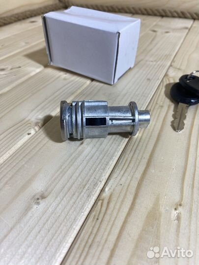 Личинка замка зажигания Jeep Grand, Chrysler,Dodge