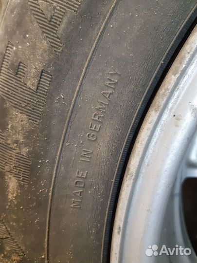 Goodyear Ultragrip Ice Arctic 215/65 R16 98T