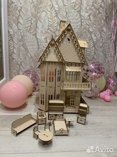Домик кукольный