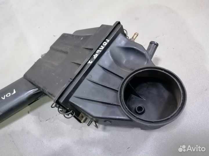 Корпус воздушного фильтра 1.8 SF VW Golf II 1985г
