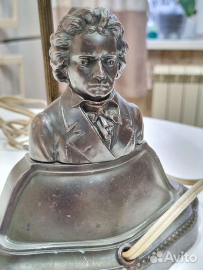 Настольная лампа Бетховен