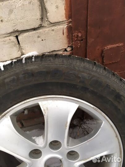 Roadstone Winguard WinSpike SUV 225/65 R17