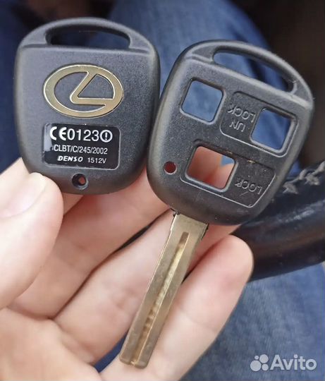 Ключ зажигания Lexus
