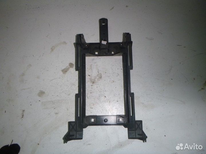 Кронштейн audi A4 B8 2007