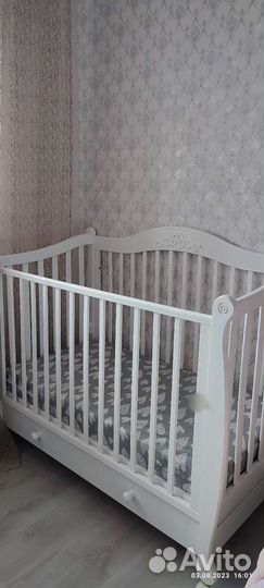 Детская кроватка