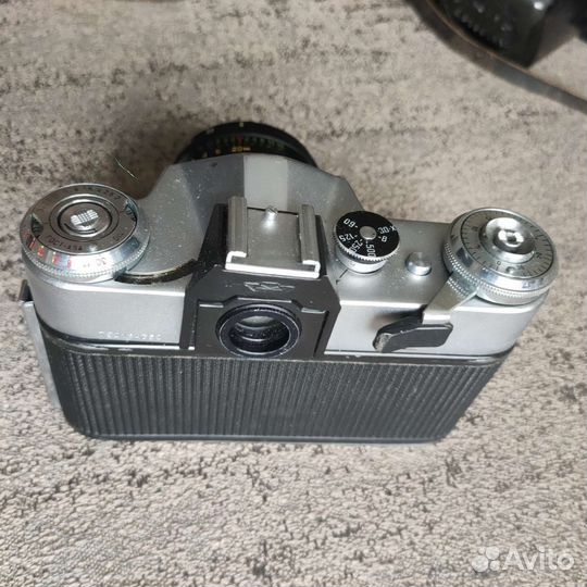 Плёночный фотоаппарат Зенит Е