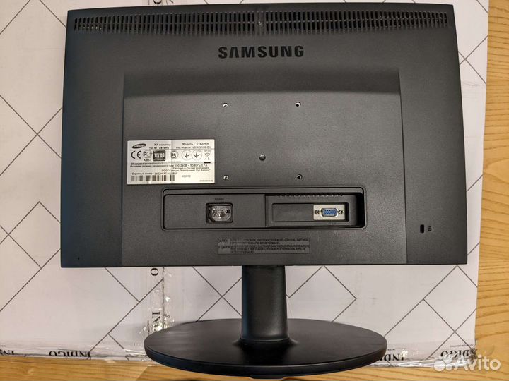 Монитор Samsung 19 дюймов e1920nw