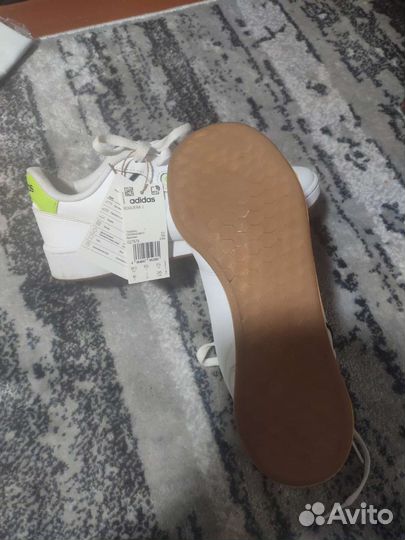 Кроссовки adidas