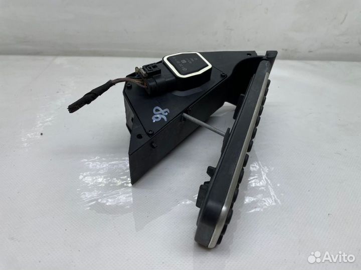 Педаль газа Mercedes-Benz C W204 1.8 2012