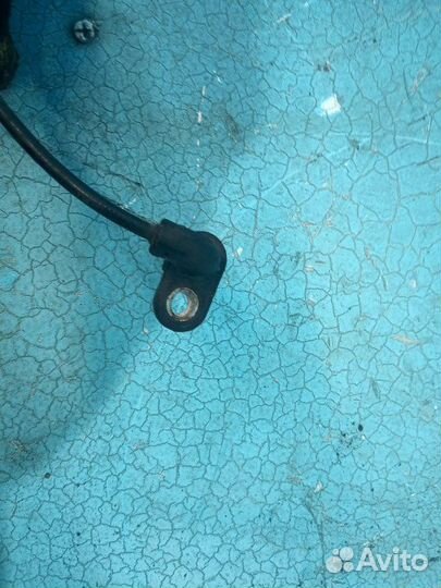 Датчик ABS передний левый Opel Astra J P10 A14XER