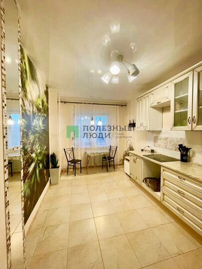 2-к. квартира, 67 м², 9/17 эт.