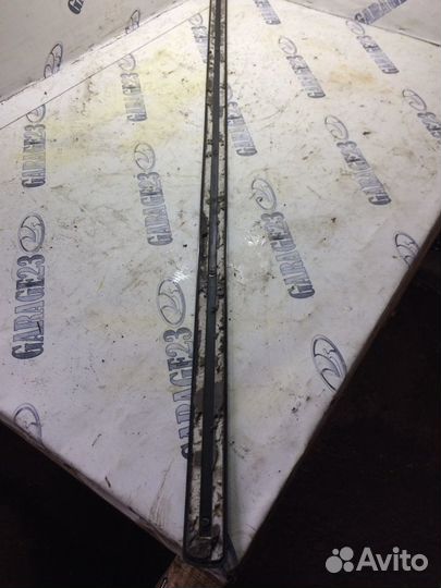 Молдинк передней левой дверь golf 4