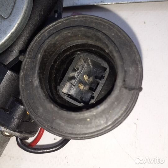 Моторчик стеклоподъемника задний левый в сборе