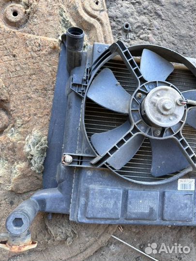 Вентилятор охлаждения двигателя Geely Emgrand Ec7