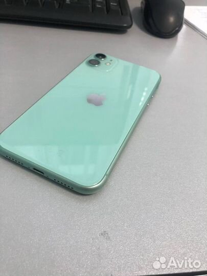 iPhone 11, 64 ГБ