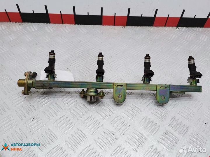 Топливная рампа Nissan Armada 2006 175227S00A