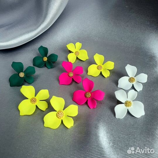 Серьги женские, цветы