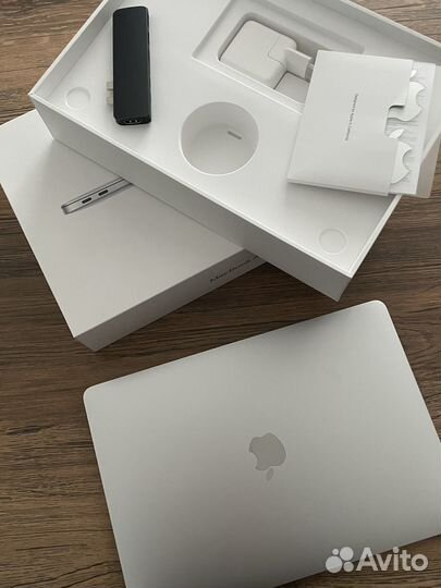 Macbook Air (2020) a2179 Silver