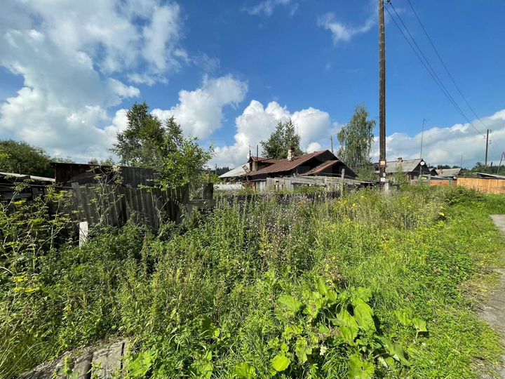 Дом 27,7 м² на участке 1,5 сот.