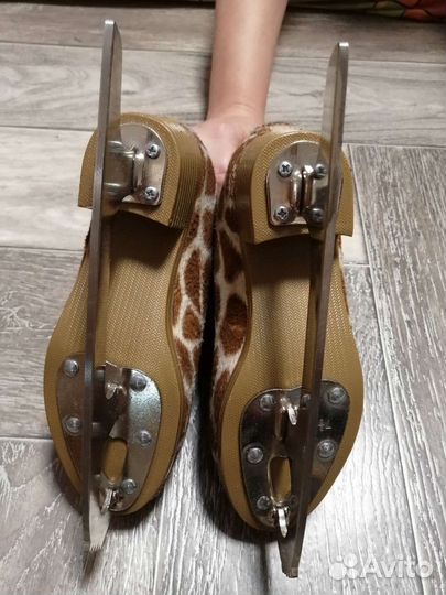 Коньки фигурные р. 30