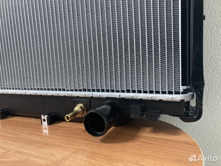Радиатор охлаждения Тойота Лэнд Крузер 80 HD/HZ 90