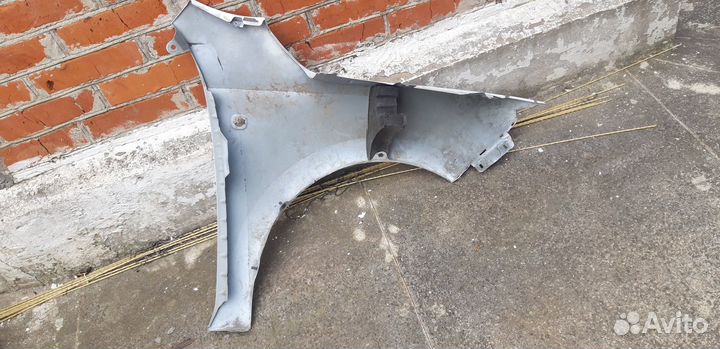 Крыло переднее левое skoda rapid 2013