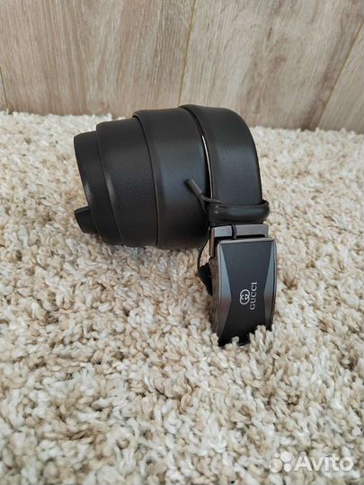 Мужской кожаный ремень