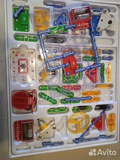 Электронный конструктор Знаток