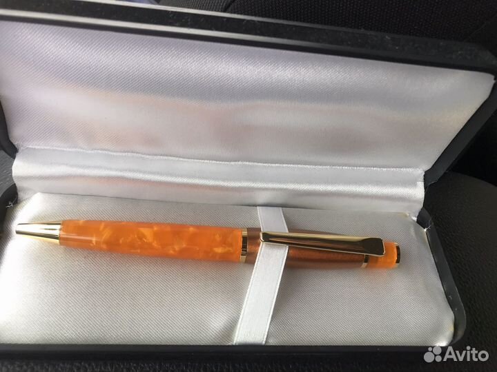 Ручка шариковая подарочная из янтаря