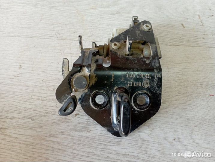 Замок багажника задний Skoda Octavia A5 BSF 2007