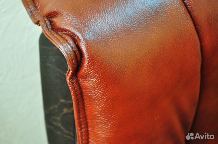 Офисное кресло 