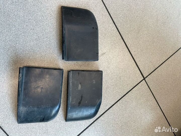 Заглушки подножек Land Cruiser 100