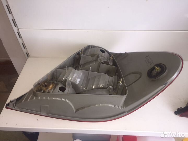 Фонари задние левый и правый Mercedes-Benz E W211