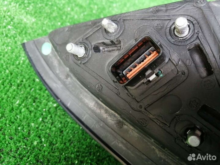 Зеркало левое Geely Atlas, 2017 г., 5 контактов