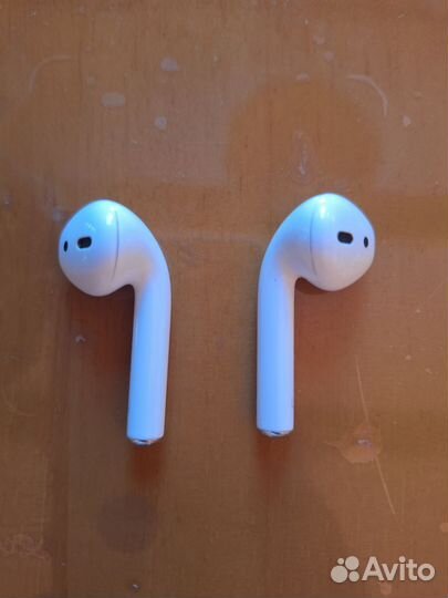 Airpods 2 поколения