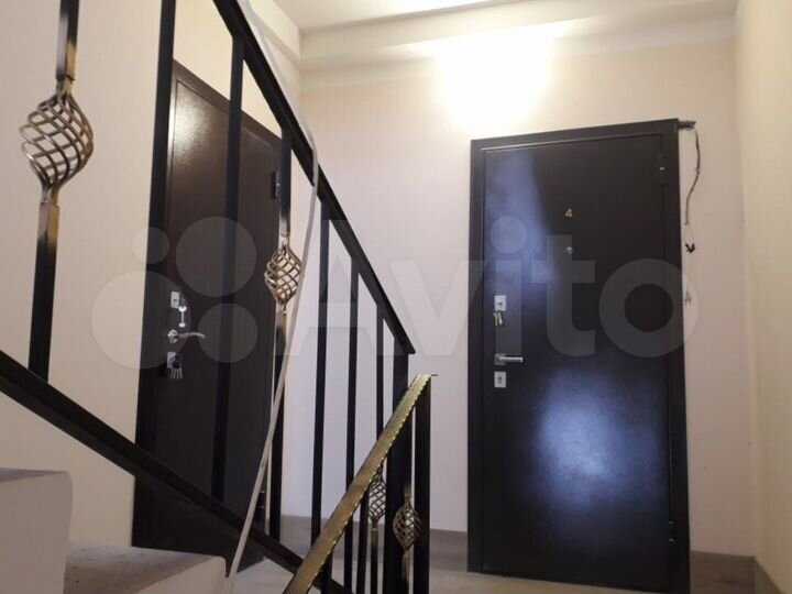 2-к. квартира, 82 м², 1/3 эт.