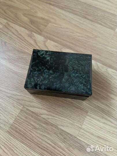 Шкатулка из мрамора