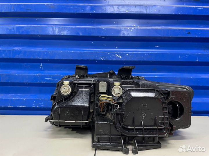 Фара передняя правая Audi A4 B6 2.5 BAU 2004