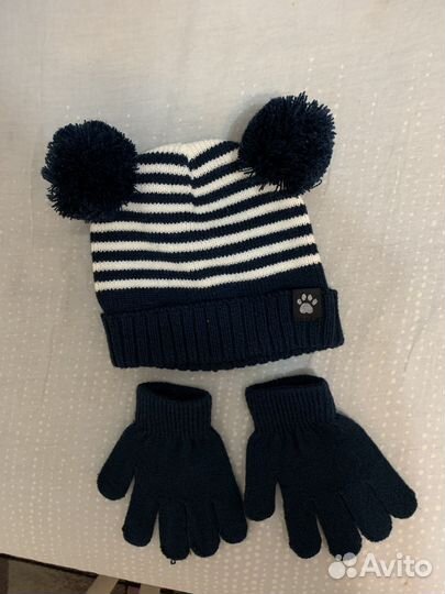 Шапка с перчатками новые