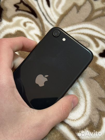 iPhone SE (2020), 128 ГБ