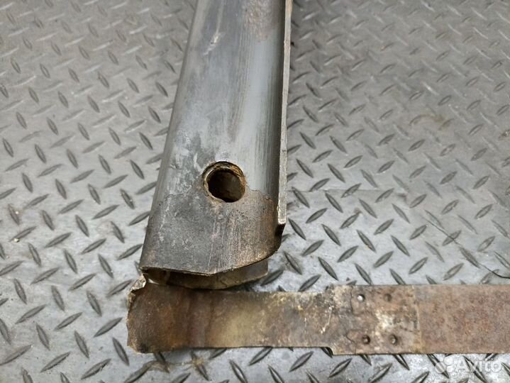 20721537 Кронштейн топливного бака