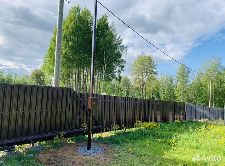 Установка электрического столба. Цветные колонны