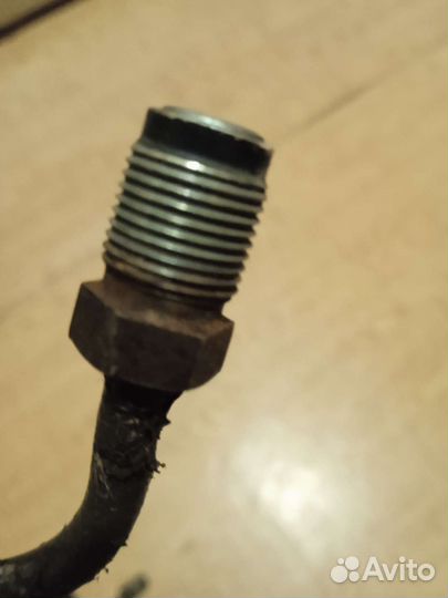 Трубка целиндра сцепления- гура на ауди 80