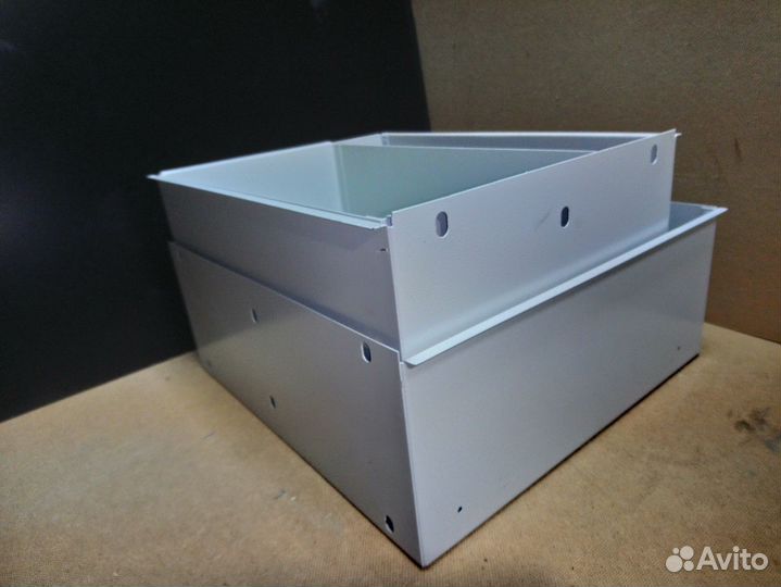 Ящики металлические